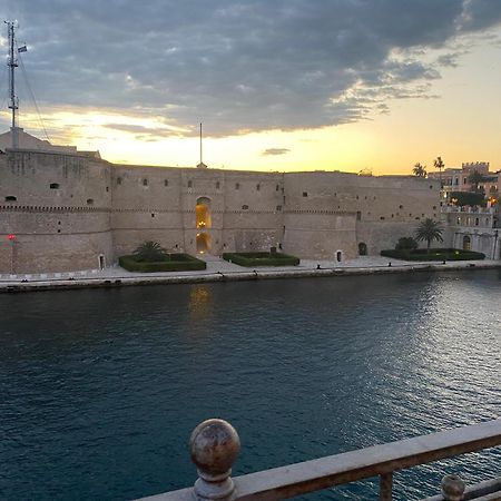 Appartamento Brezza Marina Taranto Esterno foto