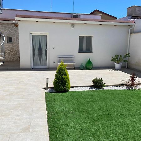Appartamento Brezza Marina Taranto Esterno foto