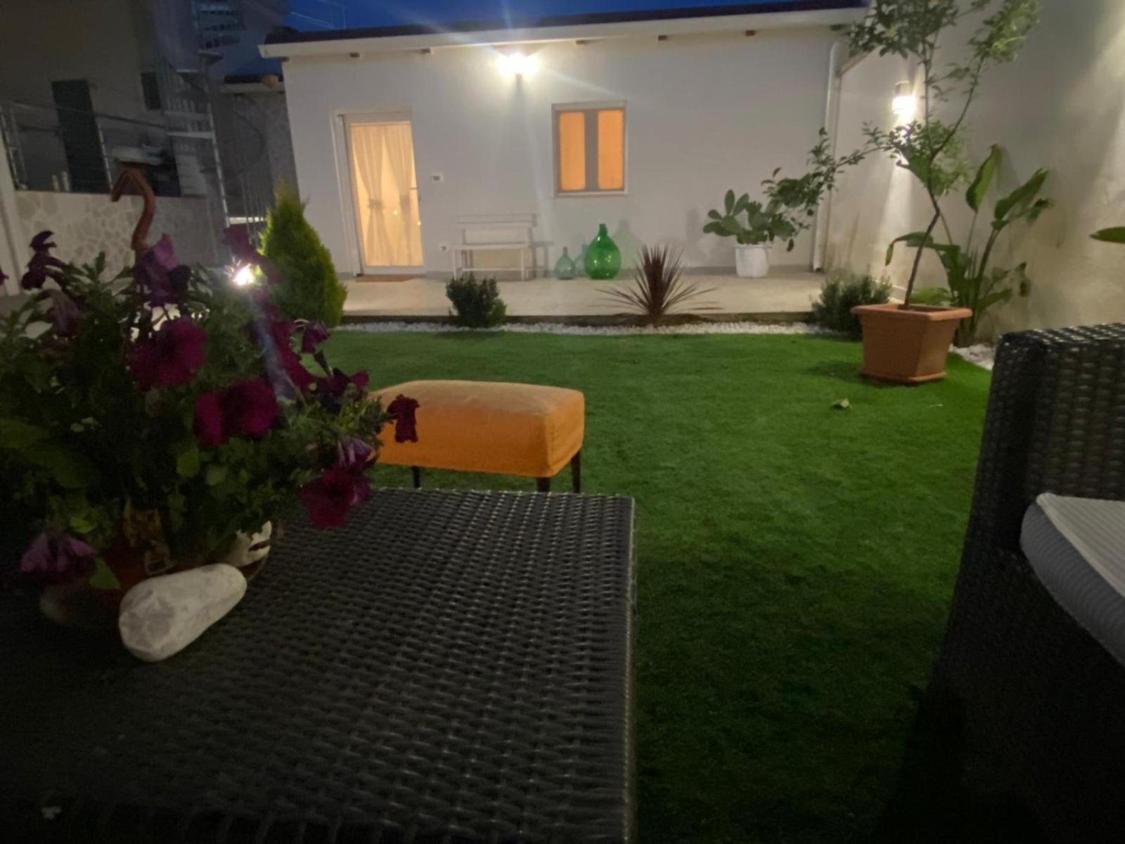 Appartamento Brezza Marina Taranto Esterno foto