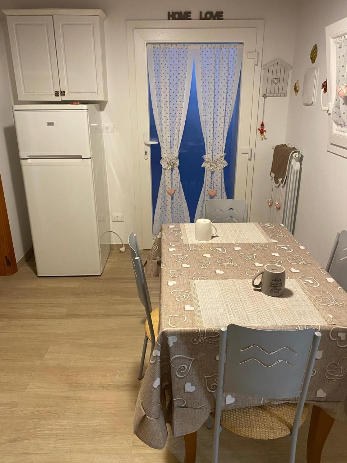 Appartamento Brezza Marina Taranto Esterno foto